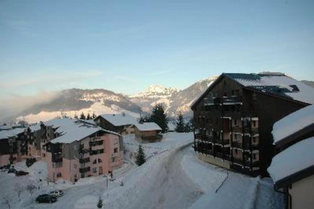 Appartement Montagne La Vallee Verte Coeur Station Hirmentaz Bellevaux Exterior foto
